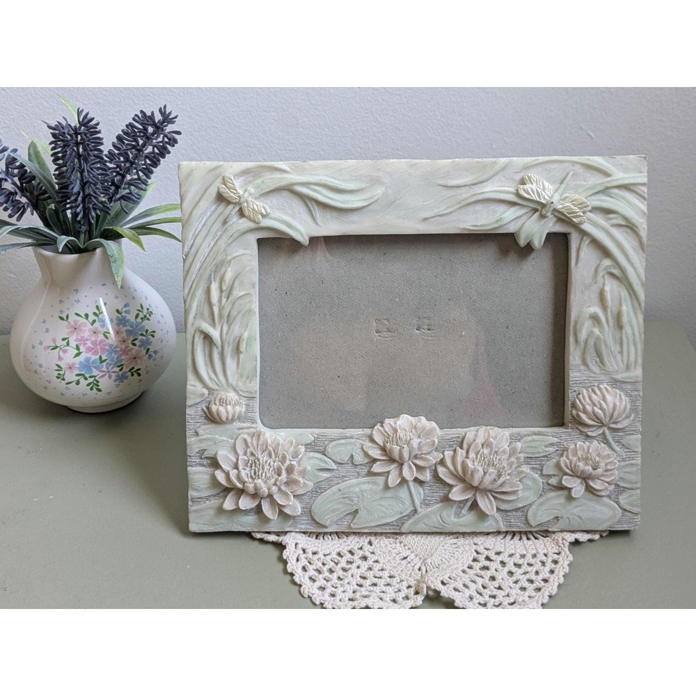 Vintage 1999 Frameology Water Lilies Photo Frame Floral Dragonfly Resin 5x7